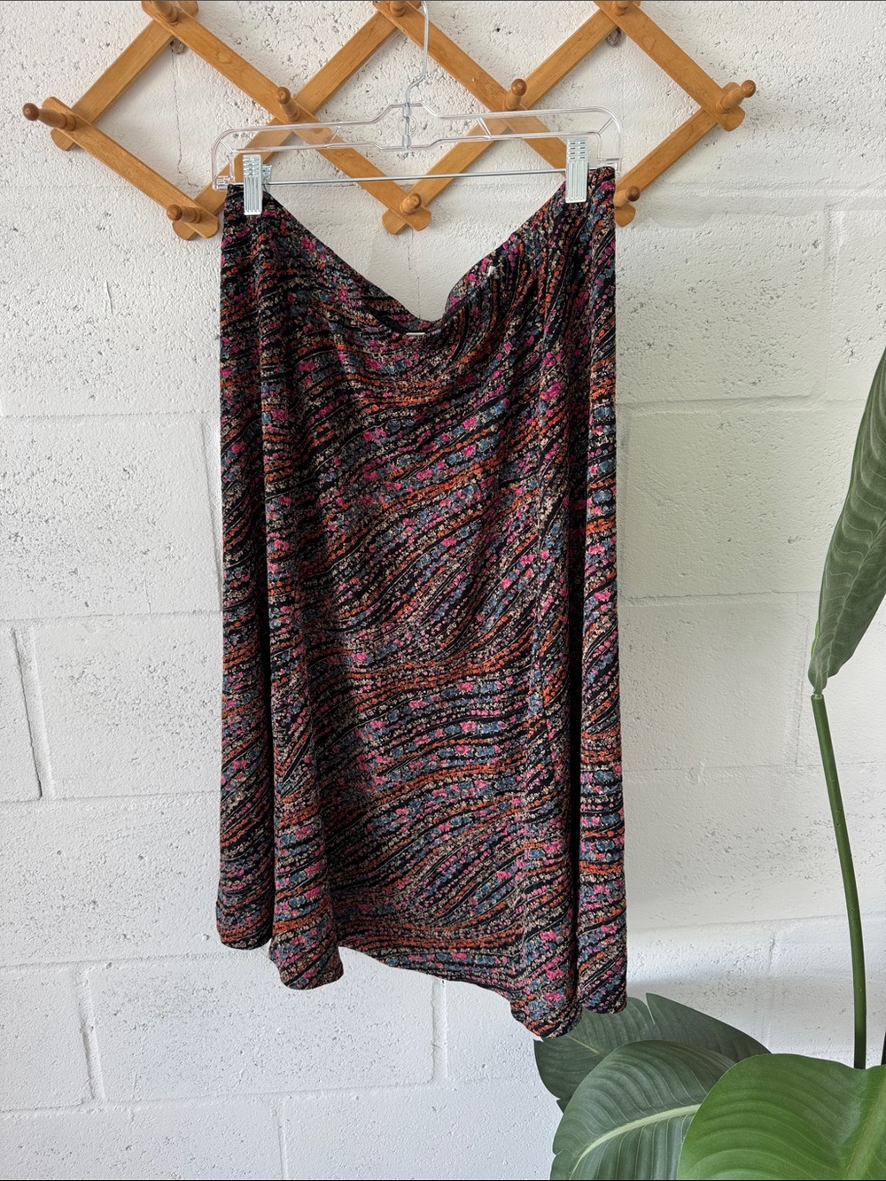 Vintage 90’s Midi Skirt in Black Multi